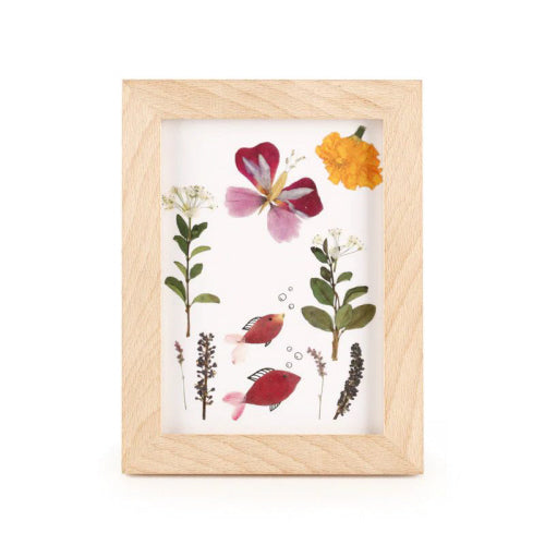 HUCKLEBERRY PRESSED FLOWER FRAME