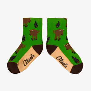 Aksels kids Forest Friends Buffalo socks in green with buffalo and pine trees