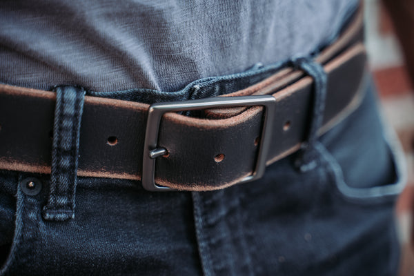 DISTRESSED BLACK LEATHER BELT