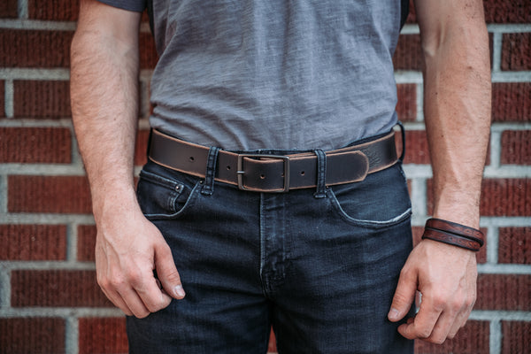 DISTRESSED BLACK LEATHER BELT