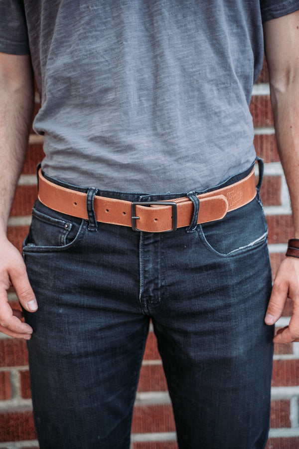 DISTRESSED BROWN LEATHER BELT