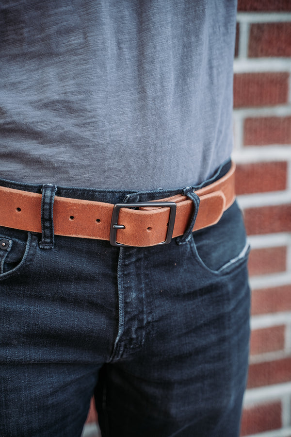 DISTRESSED BROWN LEATHER BELT