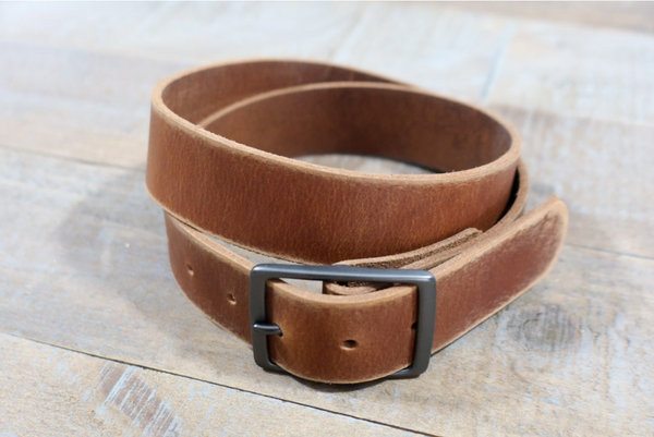 DISTRESSED BROWN LEATHER BELT